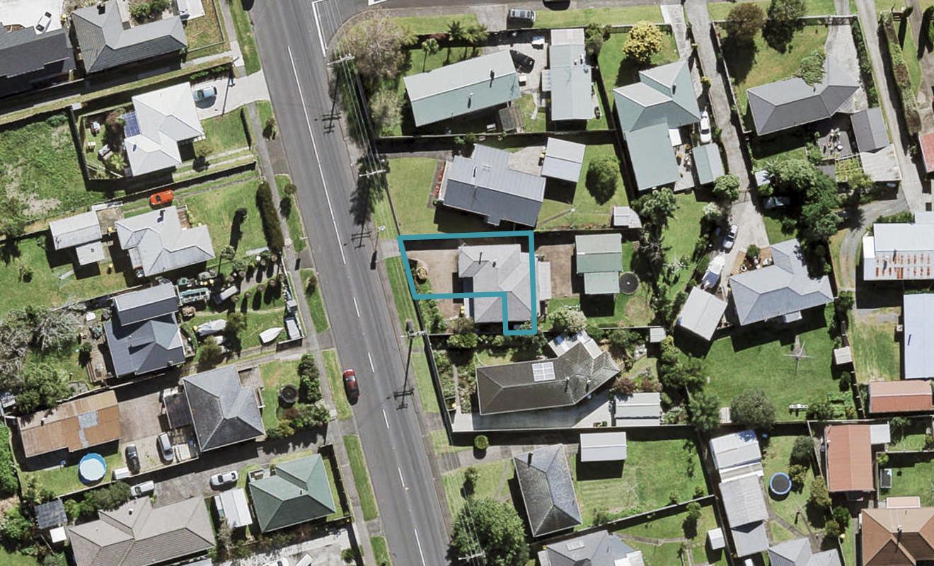 647C Te Atatu Road, Te Atatu Peninsula, Auckland - Carousel 1