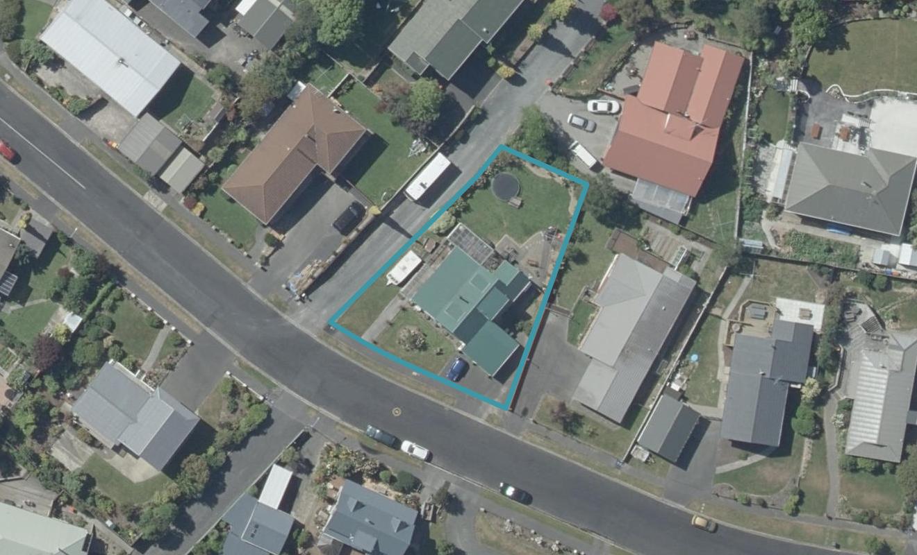 9 Blanc Avenue, Fairfield, Dunedin - Carousel 1