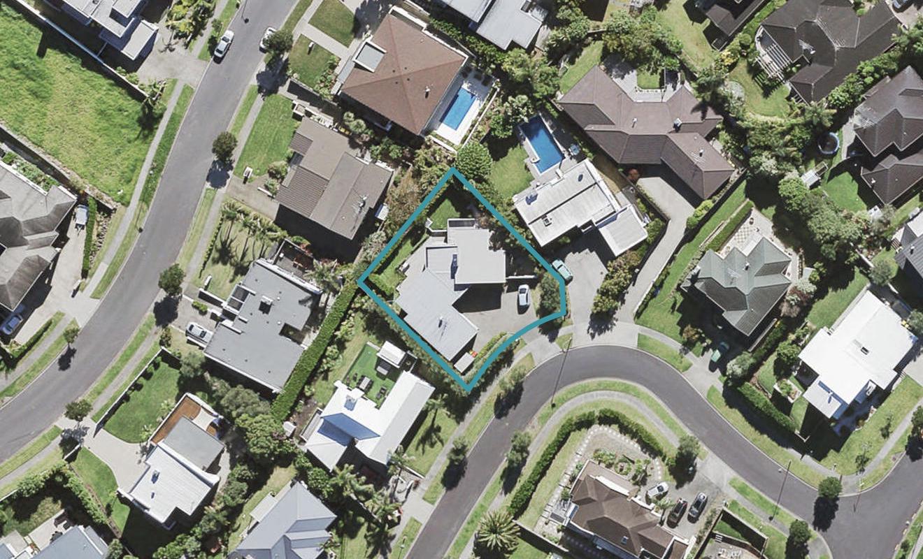 9 Rangi Avenue, Schnapper Rock, Auckland - Carousel 1