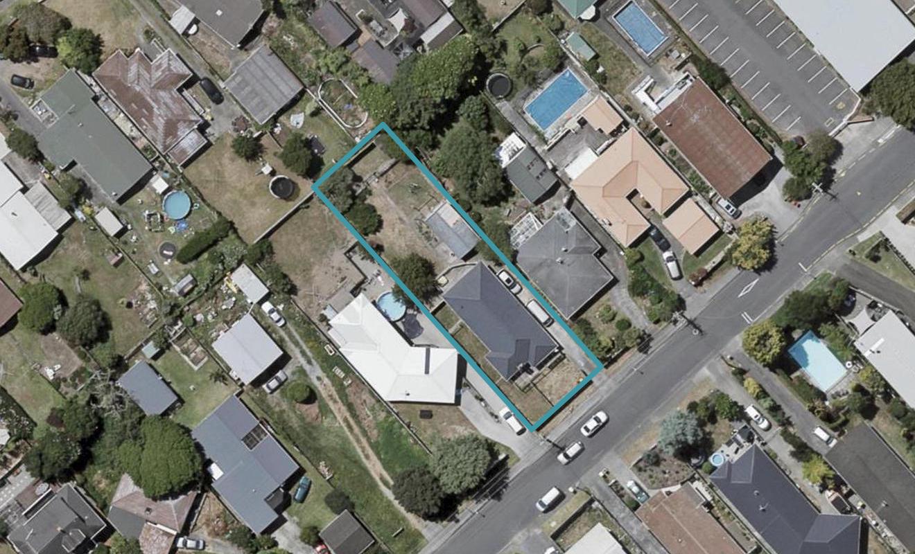51 Gray Avenue, Paraparaumu Beach, Paraparaumu - Carousel 1