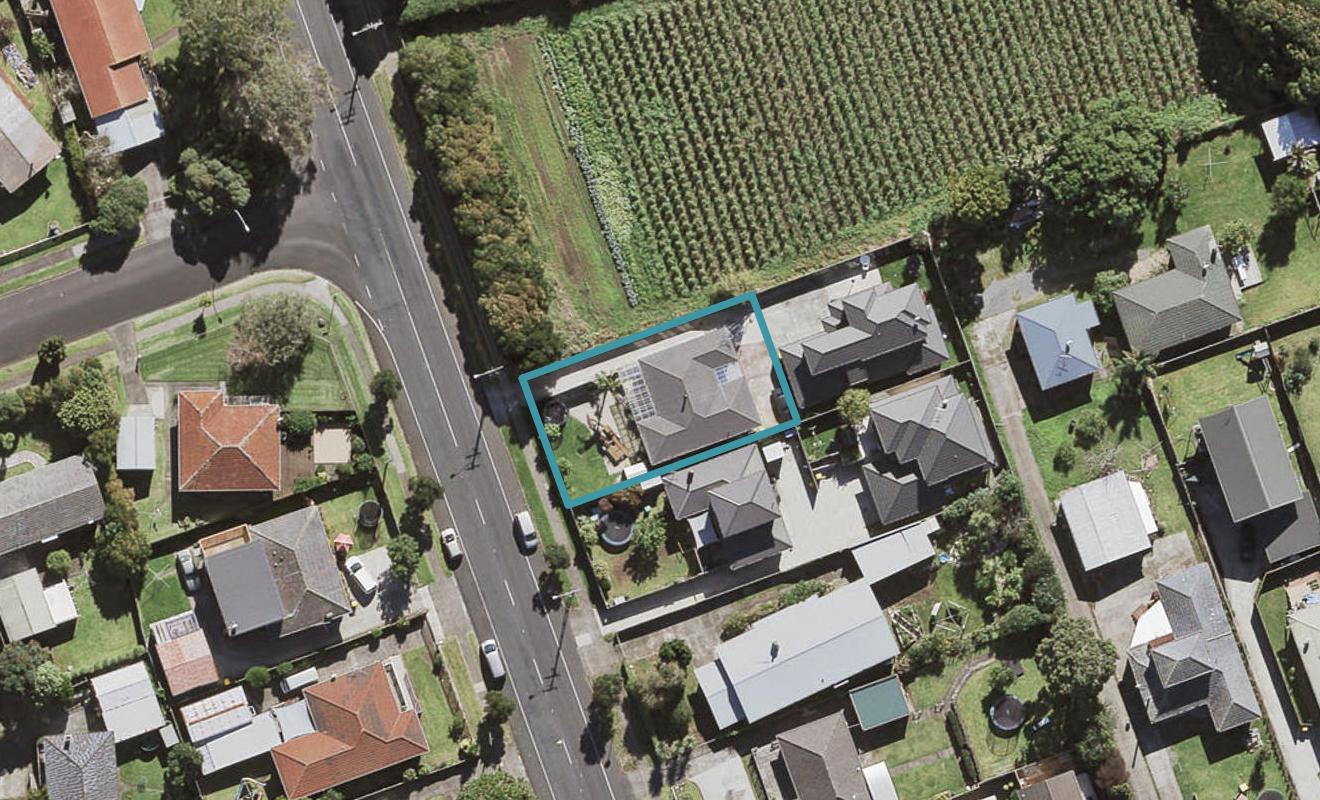 65A Wallace Road, Mangere Bridge, Auckland - Carousel 1