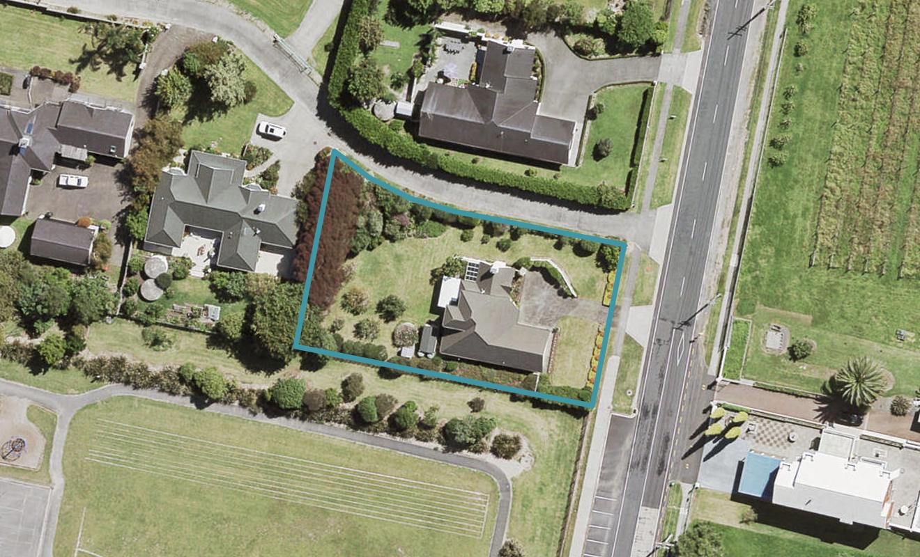 38 Station Road, Huapai, Kumeu - Carousel 1