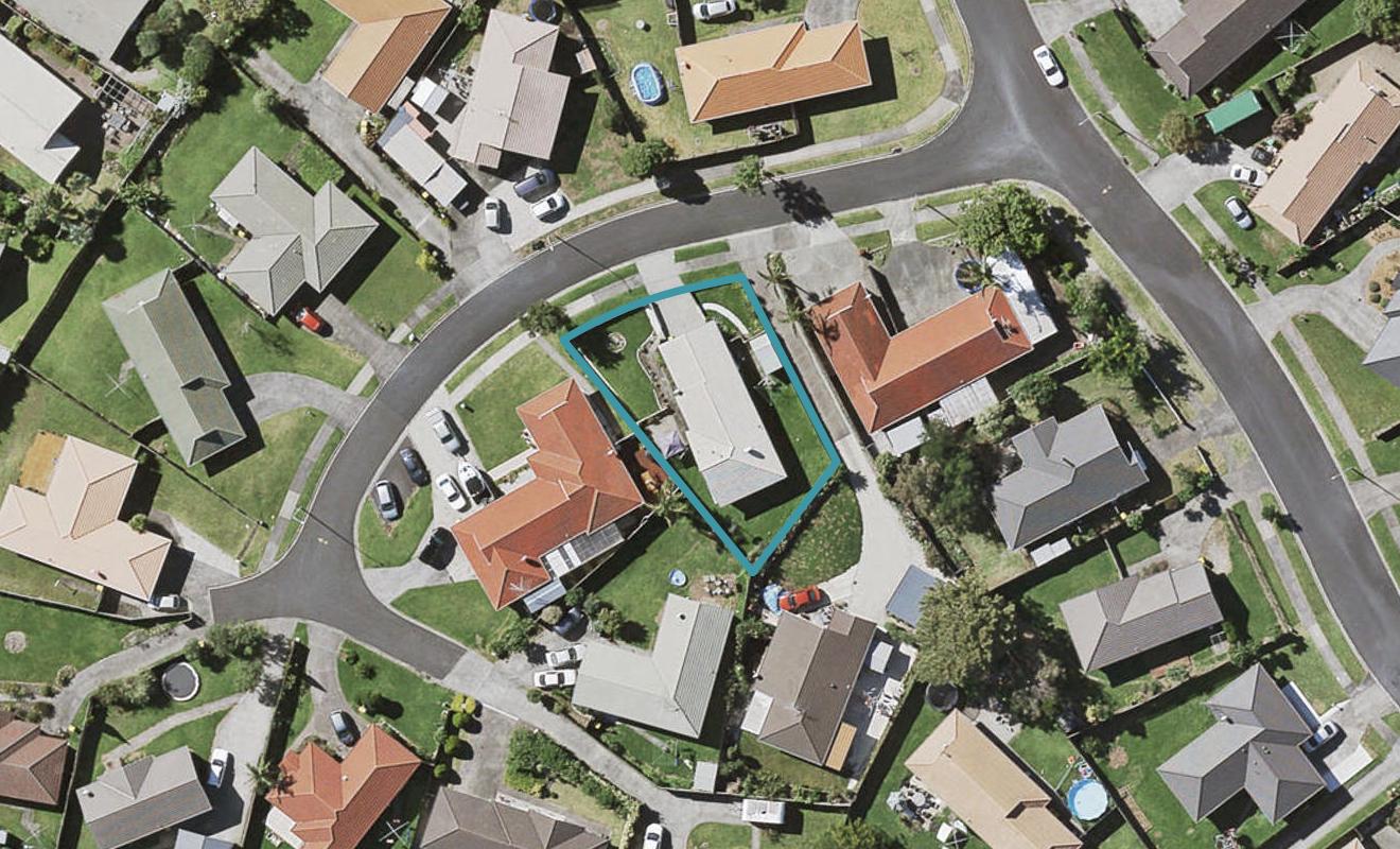 8 Tullis Place, Burswood, Auckland - Carousel 1