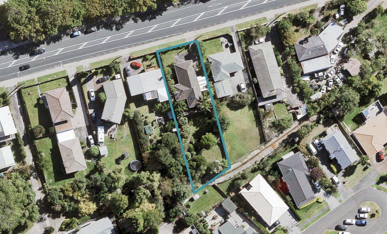 106 Godley Road, Green Bay, Auckland - Carousel 1