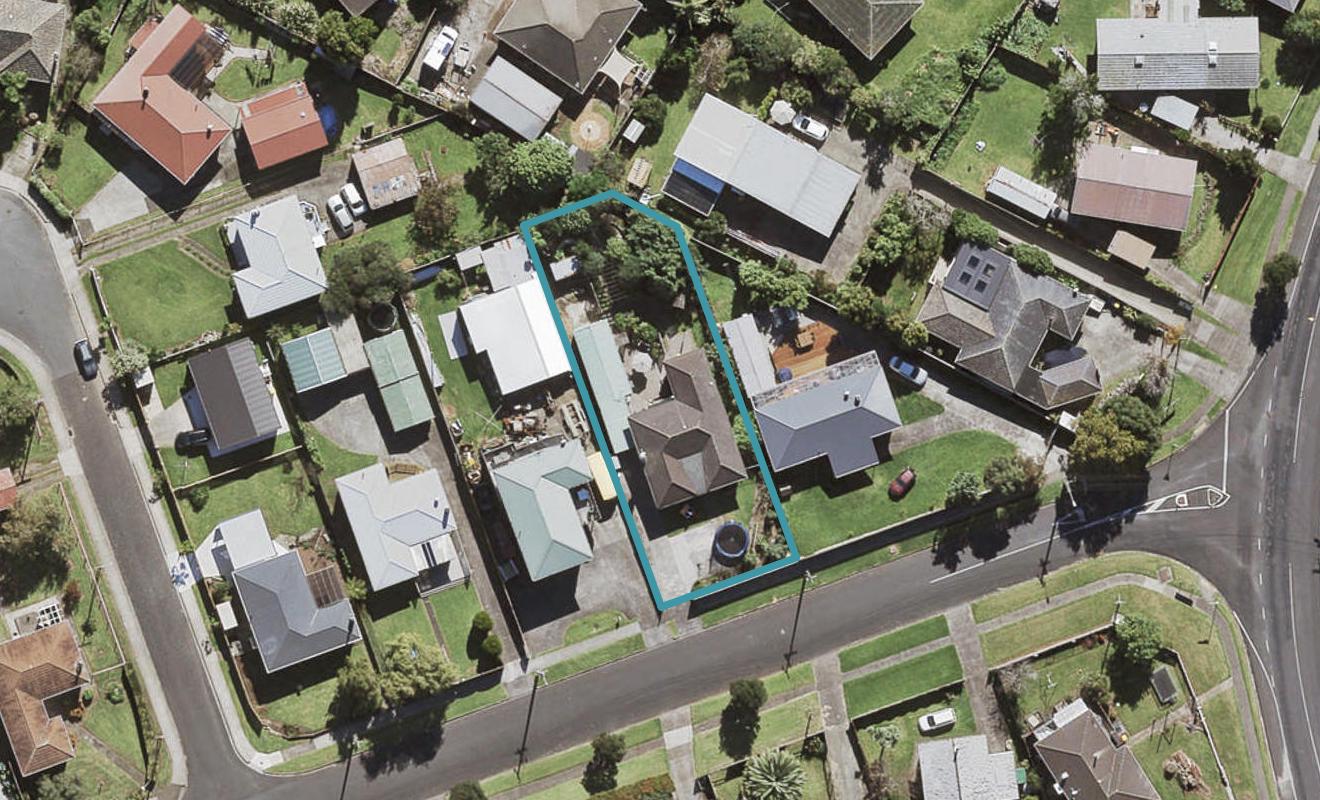 3 Matapouri Road, Mangere Bridge, Auckland - Carousel 1