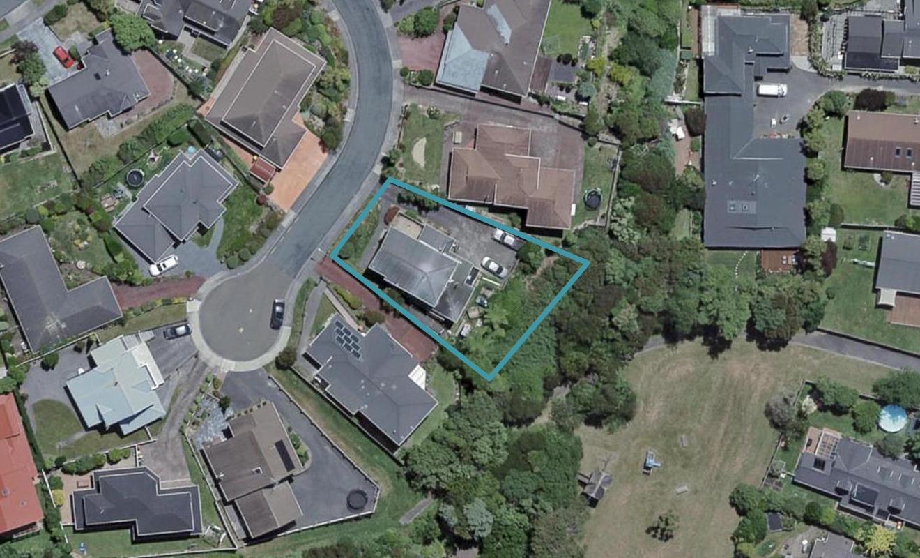 13 Maywood Grove, Churton Park, Wellington - Carousel 1
