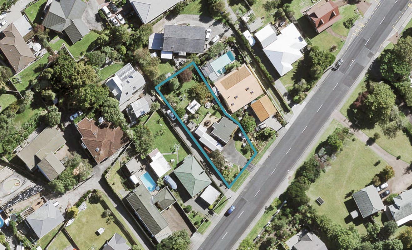 39 Avonleigh Road, Green Bay, Auckland - Carousel 1