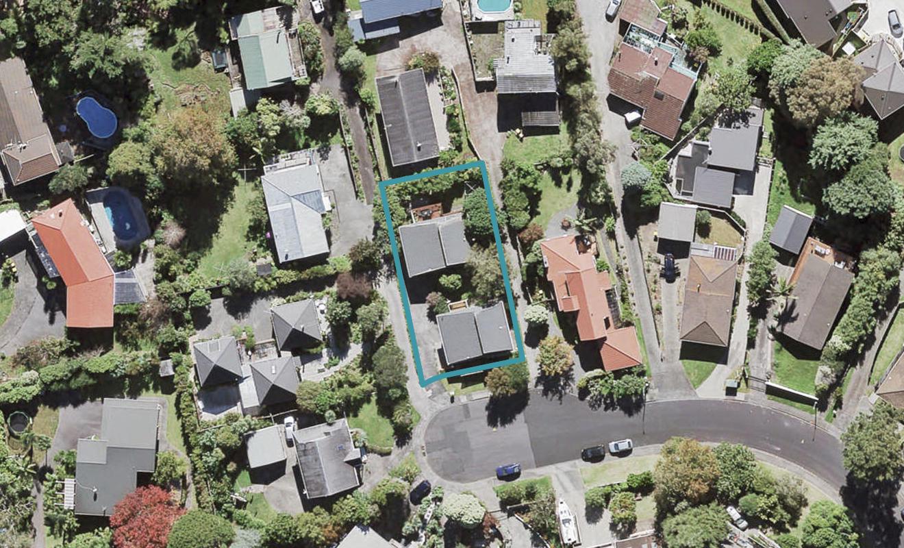 2/42 Pokapu Street, Titirangi, Auckland - Carousel 1