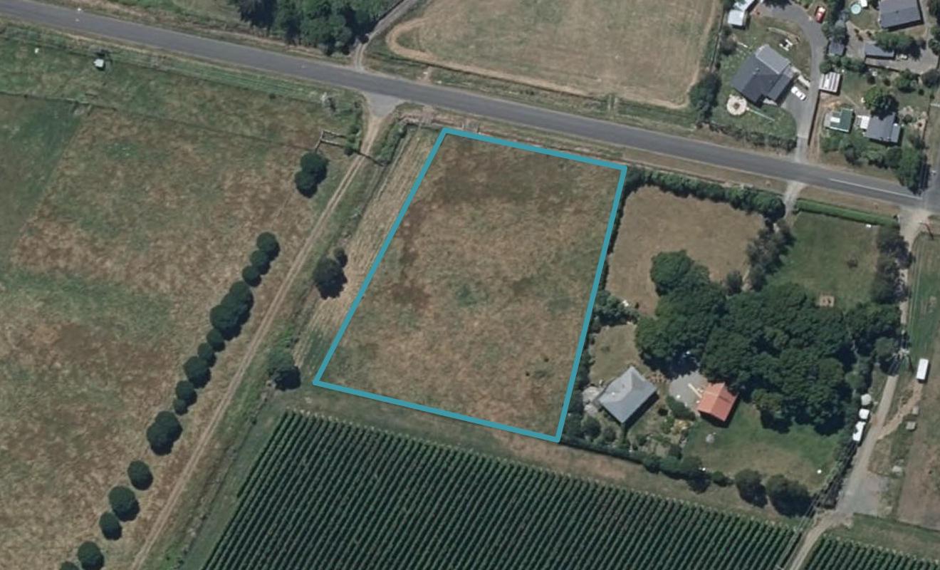 35 Muhunoa Road, OHAU, LEVIN - Carousel 1