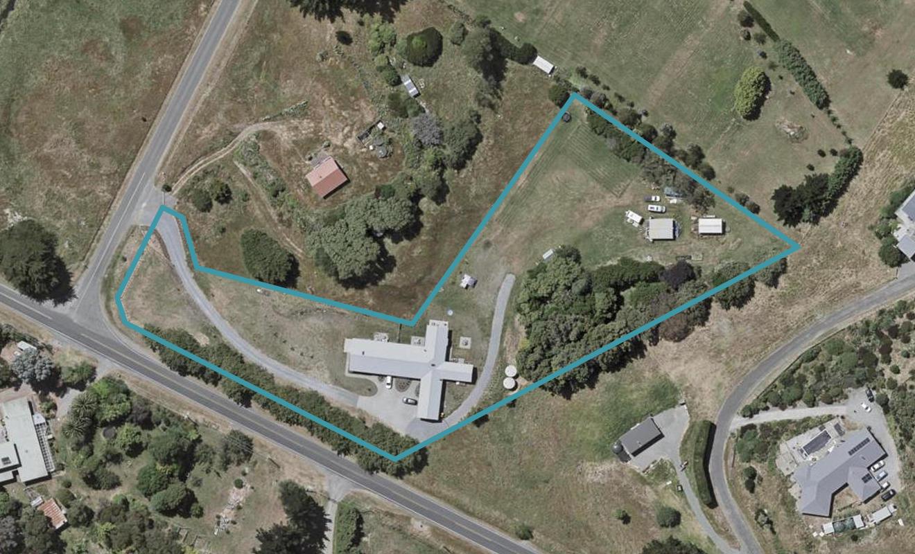 2 Raukawa Road, Peka Peka, Waikanae - Carousel 1