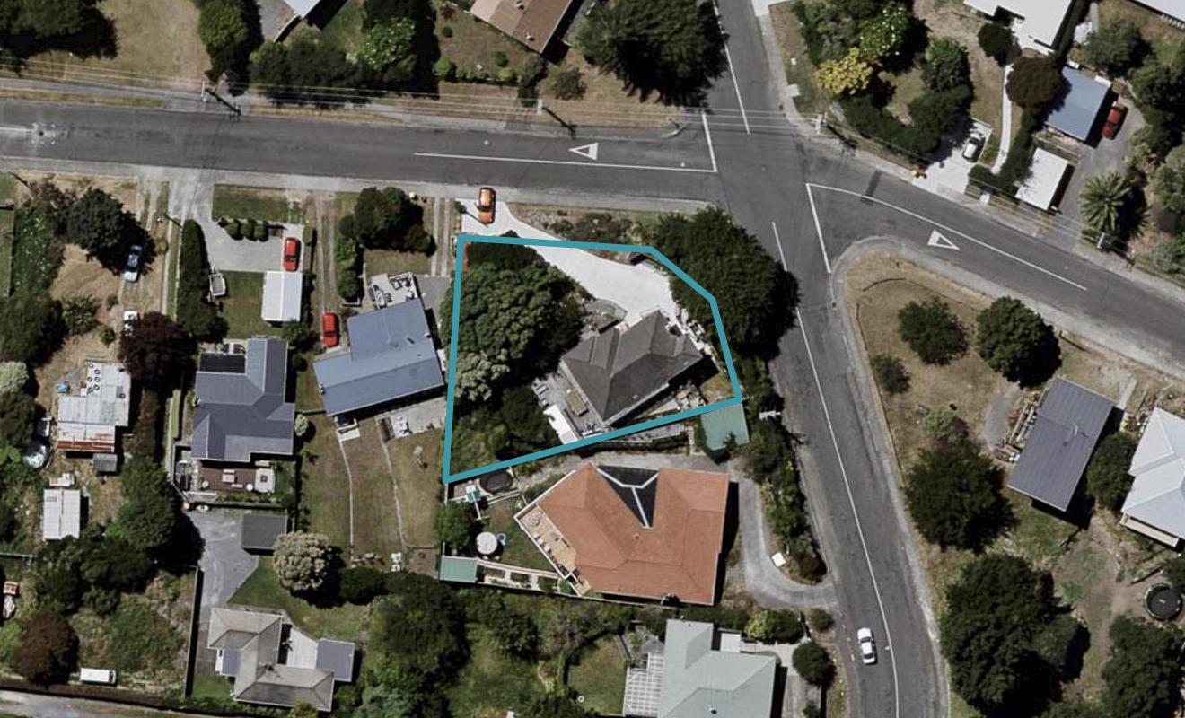 10 Ngaio Road, Raumati Beach, Paraparaumu - Carousel 1