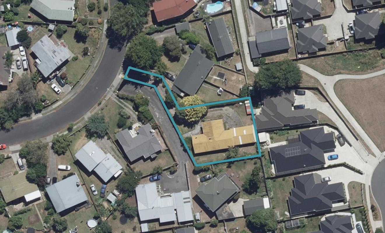 16 Joanna Place, Deanwell, Hamilton - Carousel 1
