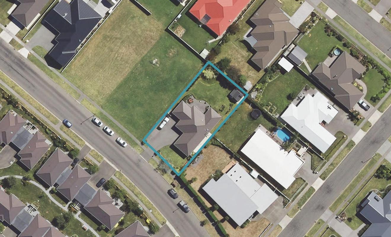 13 Joanne Street, Lytton West, Gisborne - Carousel 1
