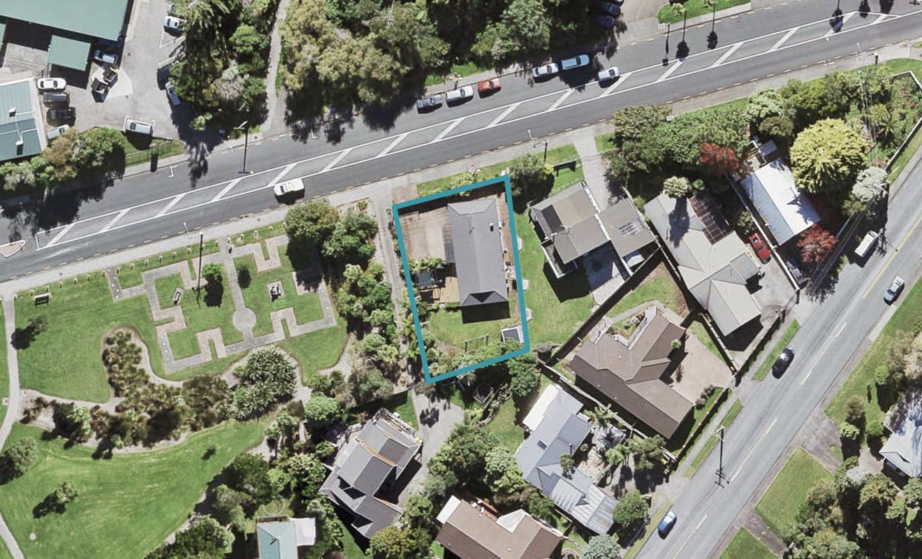 100C Godley Road, Green Bay, Auckland - Carousel 1