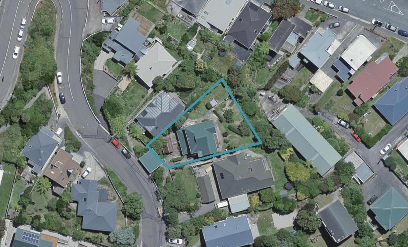 12 Apuka Street, Brooklyn, Wellington - Carousel 1