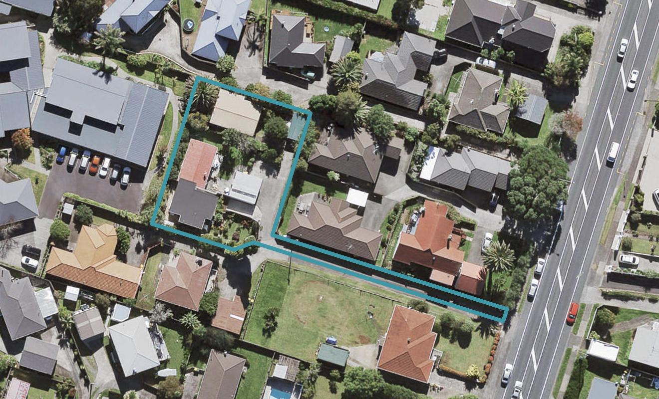 3/226 Te Atatu Road, Te Atatu South, Auckland - Carousel 1