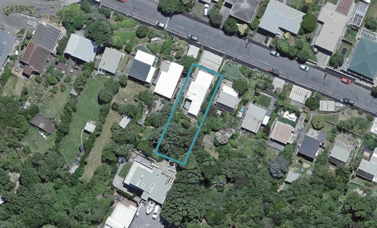 2/16 Robertson Street, Owhiro Bay, Wellington - Carousel 1