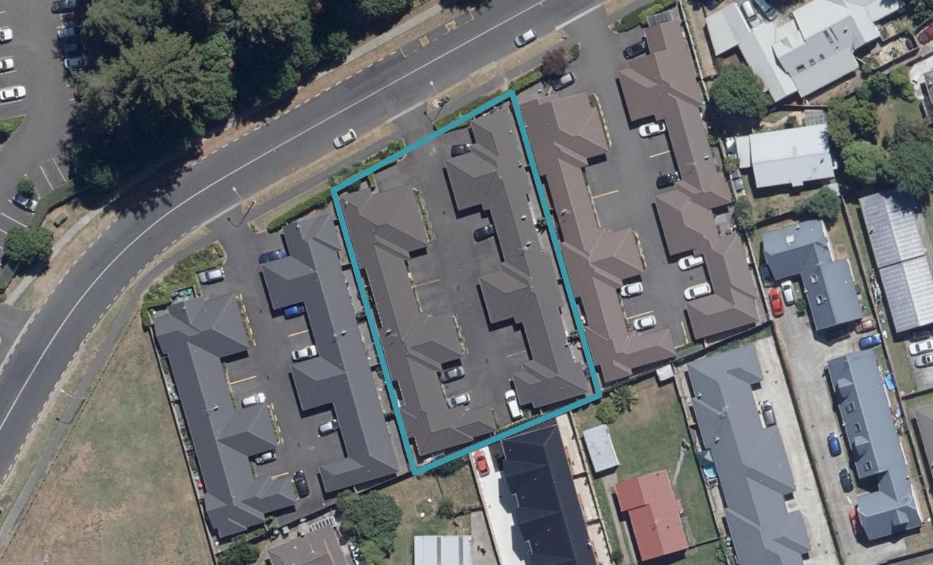 10/108 Old Farm Road, Hamilton East, Hamilton - Carousel 1