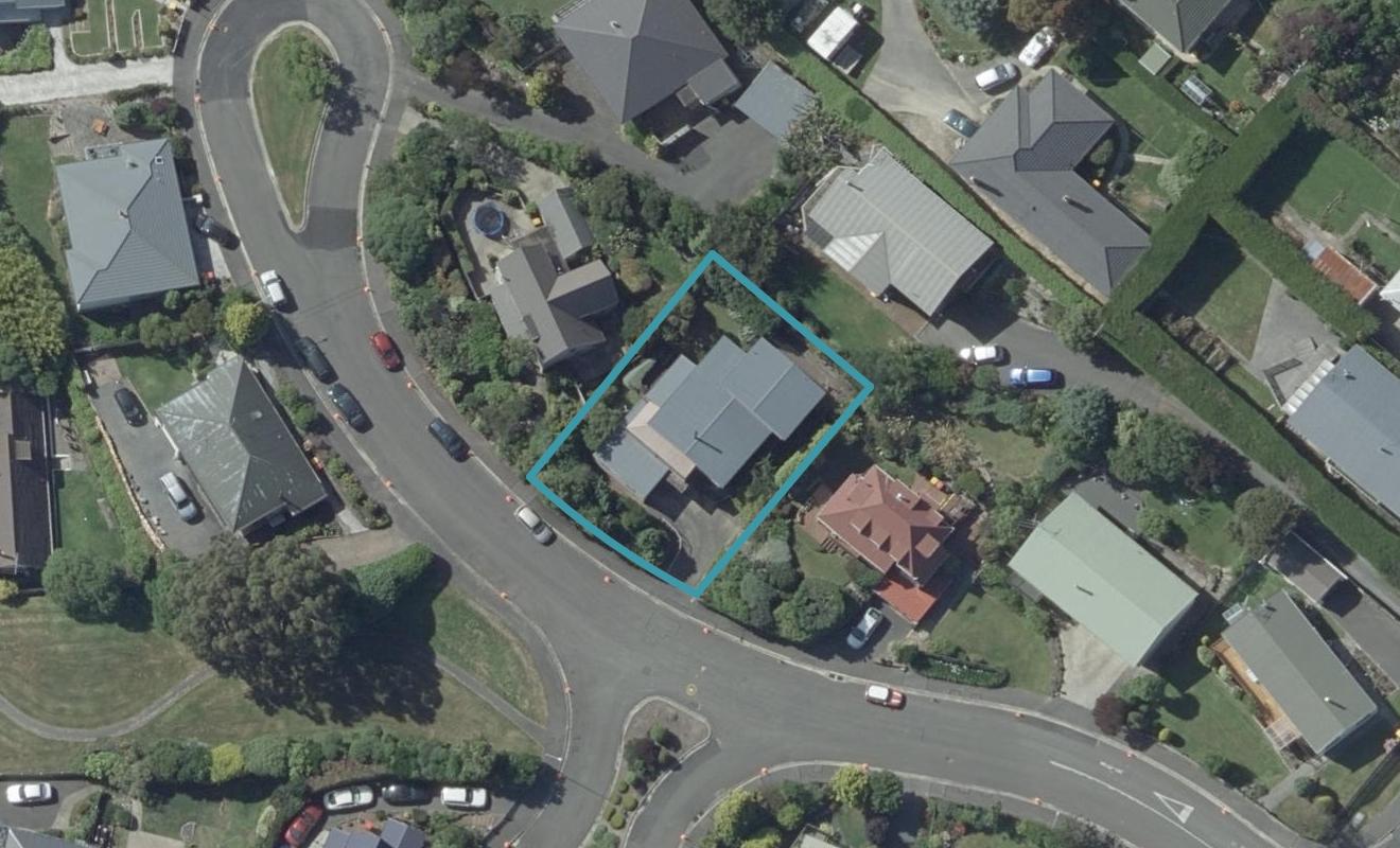 8 Calvert Place, Shiel Hill, Dunedin - Carousel 1