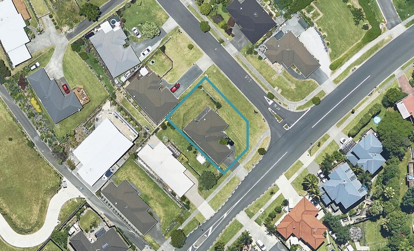 1 Bateleur Close, Welcome Bay, Tauranga - Carousel 1