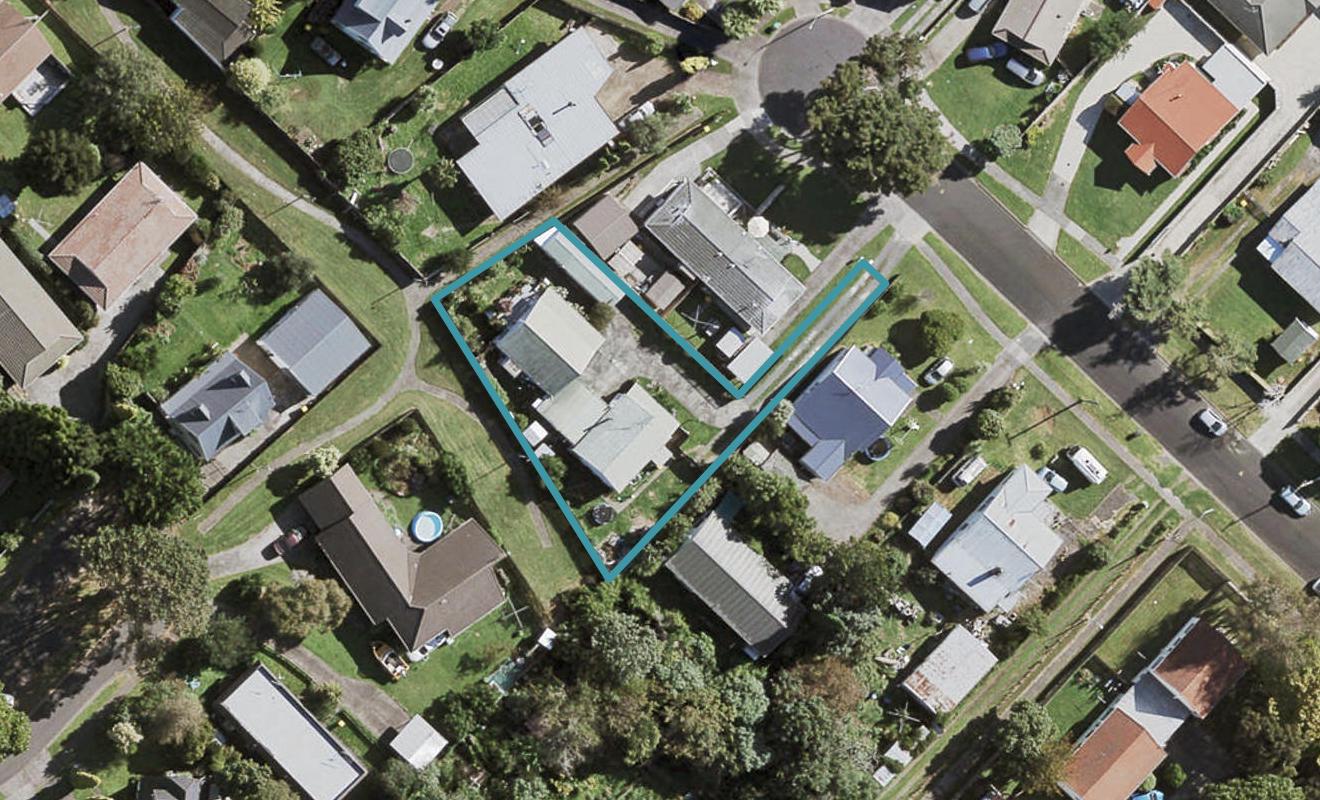 2/28 Waiari Road, Conifer Grove, Takanini - Carousel 1
