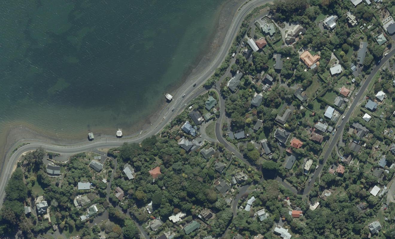 4 Marion Street, Macandrew Bay, Dunedin - Carousel 1