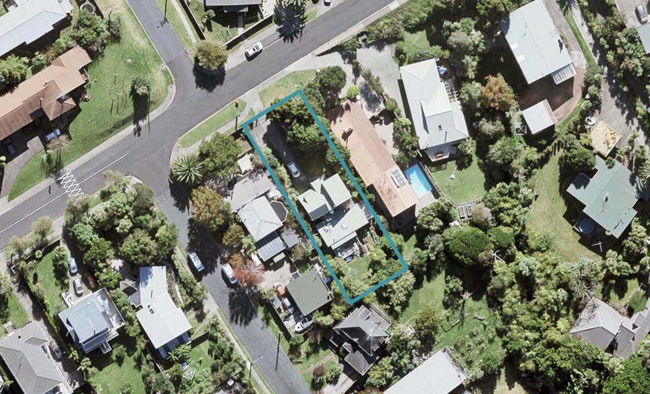 19 Rewi Street, Torbay, Auckland - Carousel 1