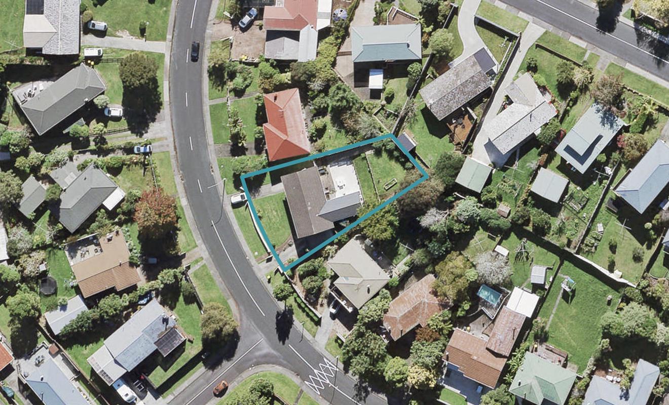 64 La Rosa Street, Green Bay, Auckland - Carousel 1