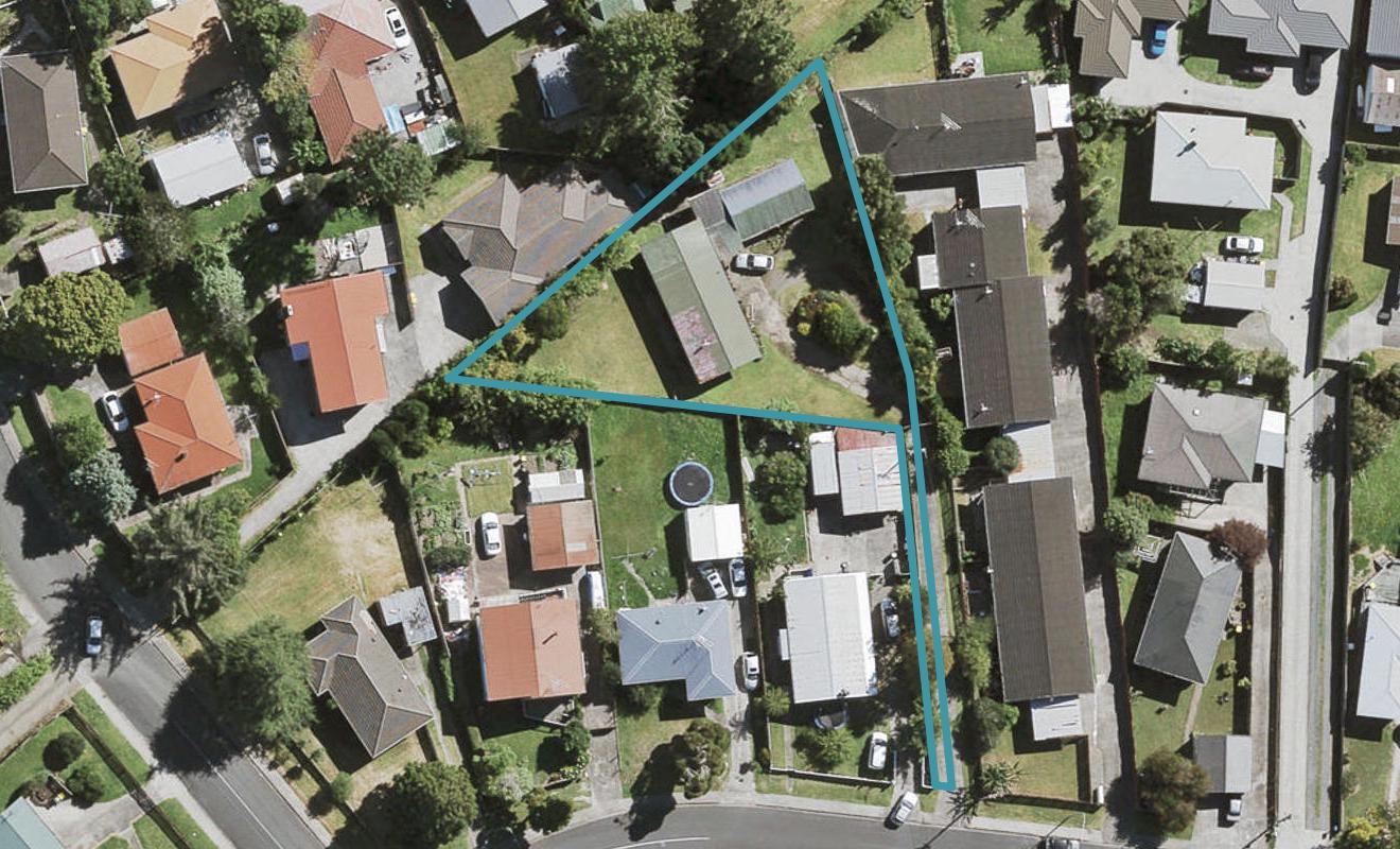 41B Harrington Road, Henderson, Auckland - Carousel 1