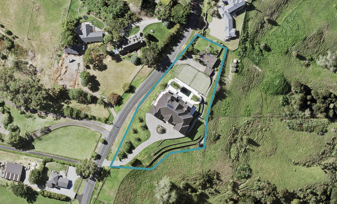 209 Broomfields Road, Howick - Carousel 1