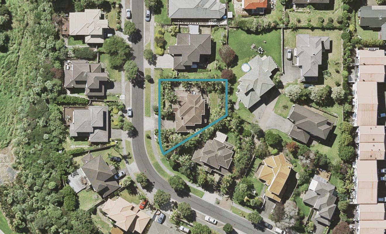 15 Crimson Park, Oteha, Auckland - Carousel 1