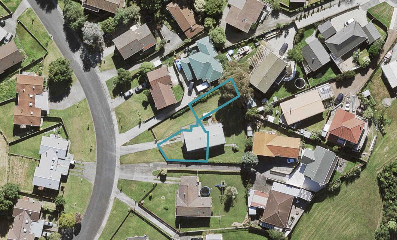 16B Rena Place, West Harbour, Auckland - Carousel 1