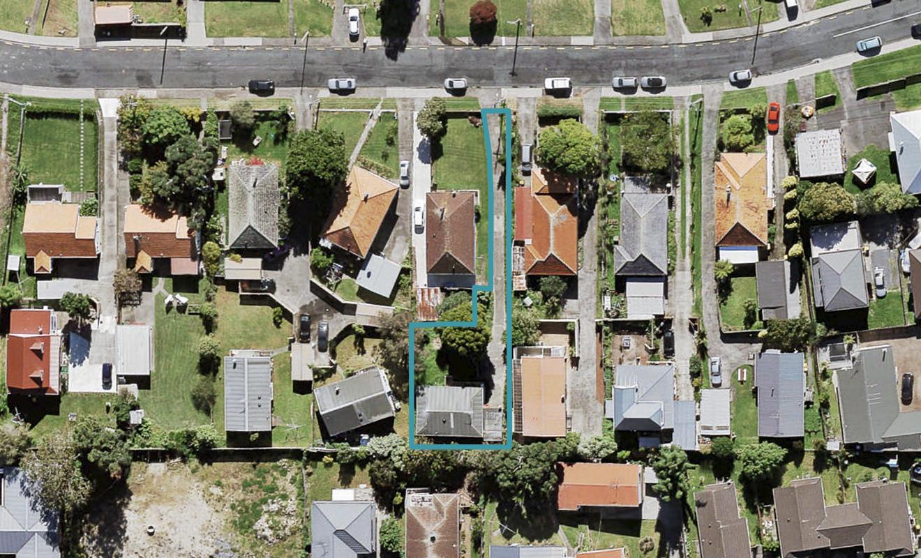 37A Hill Crescent, New Lynn, Auckland - Carousel 1