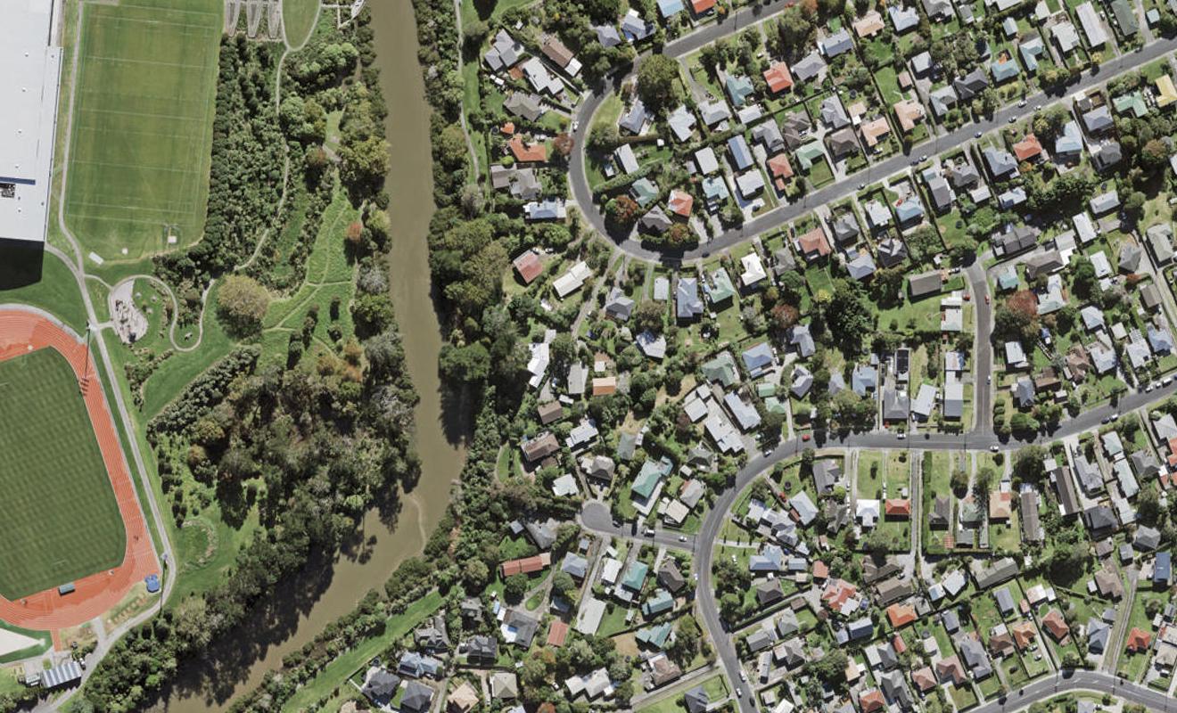 3/40 Sylvan Crescent, Te Atatu South, Auckland - Carousel 1
