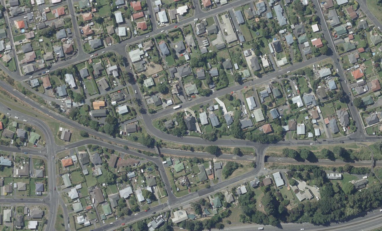 15 Binnie Street, Abbotsford, Dunedin - Carousel 1