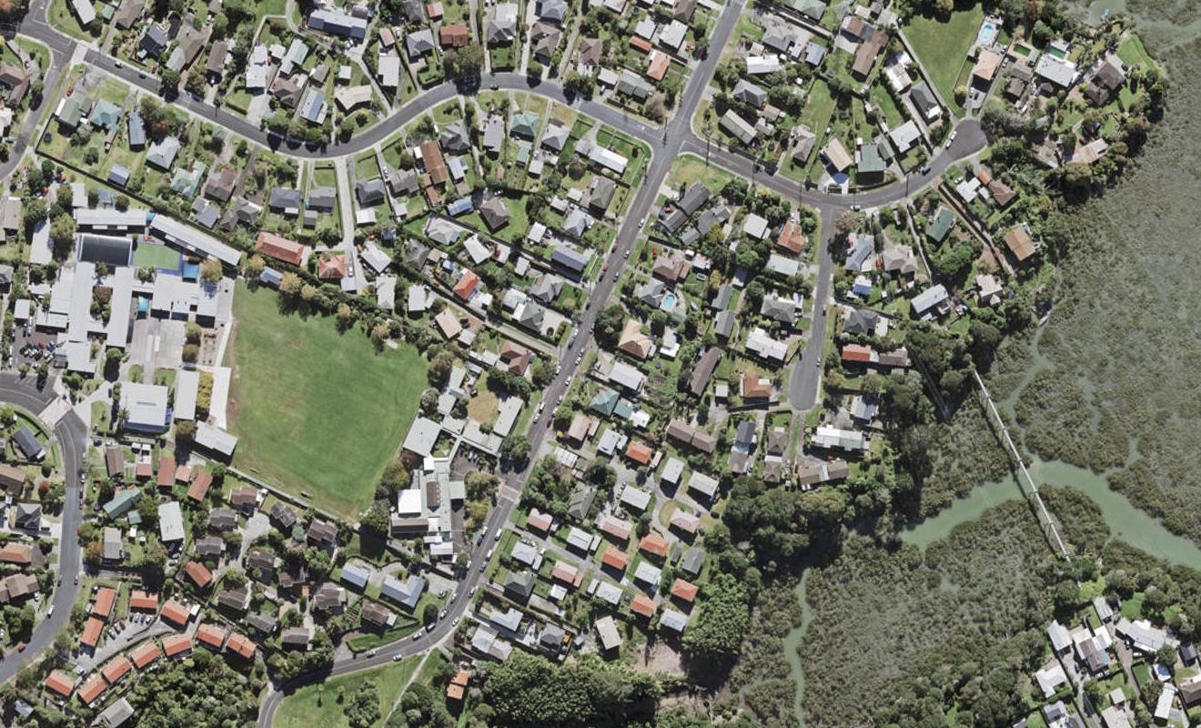 133 Tirimoana Road, Te Atatu South, Auckland - Carousel 1