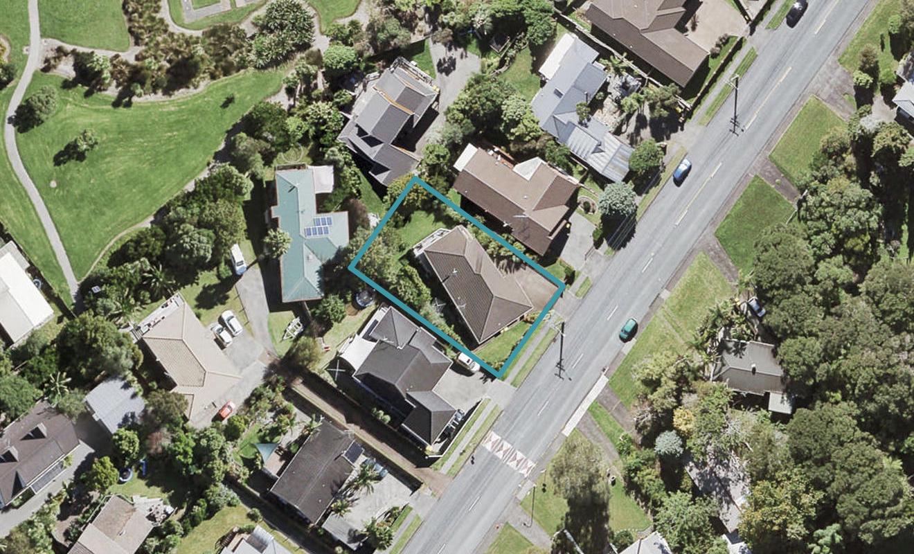 11 Avonleigh Road, Green Bay, Auckland - Carousel 1