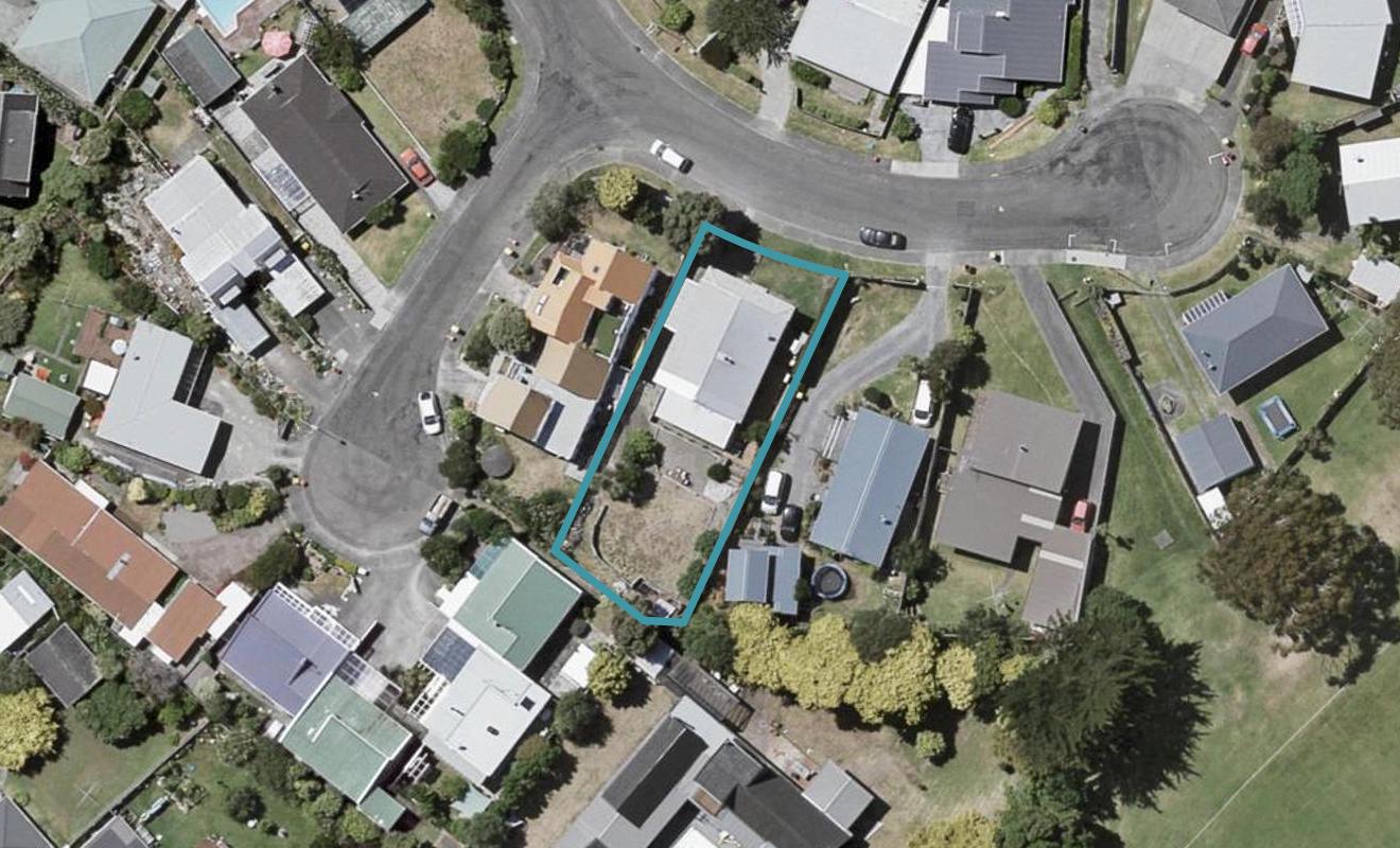 8 Bahama Crescent, Paraparaumu Beach, Paraparaumu - Carousel 1