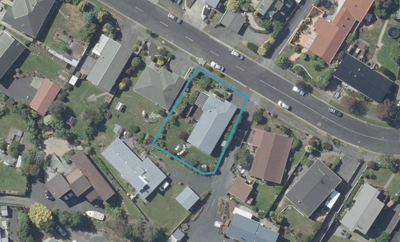 6 Estuary Crescent, Fairfield, Dunedin - Carousel 1