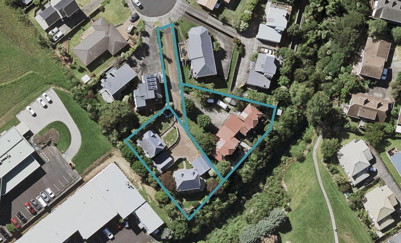 2/62 Centorian Drive, Windsor Park, Auckland - Carousel 1