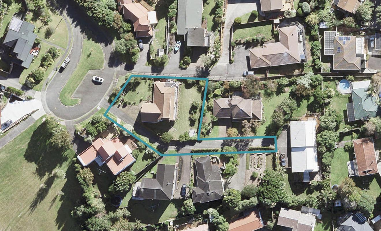 12 Cairnbrae Court, Northcross, Auckland - Carousel 1