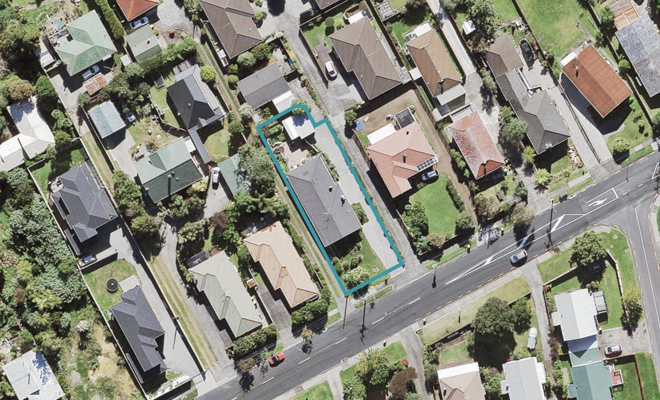 141 Hutchinson Avenue, New Lynn, Auckland - Carousel 1