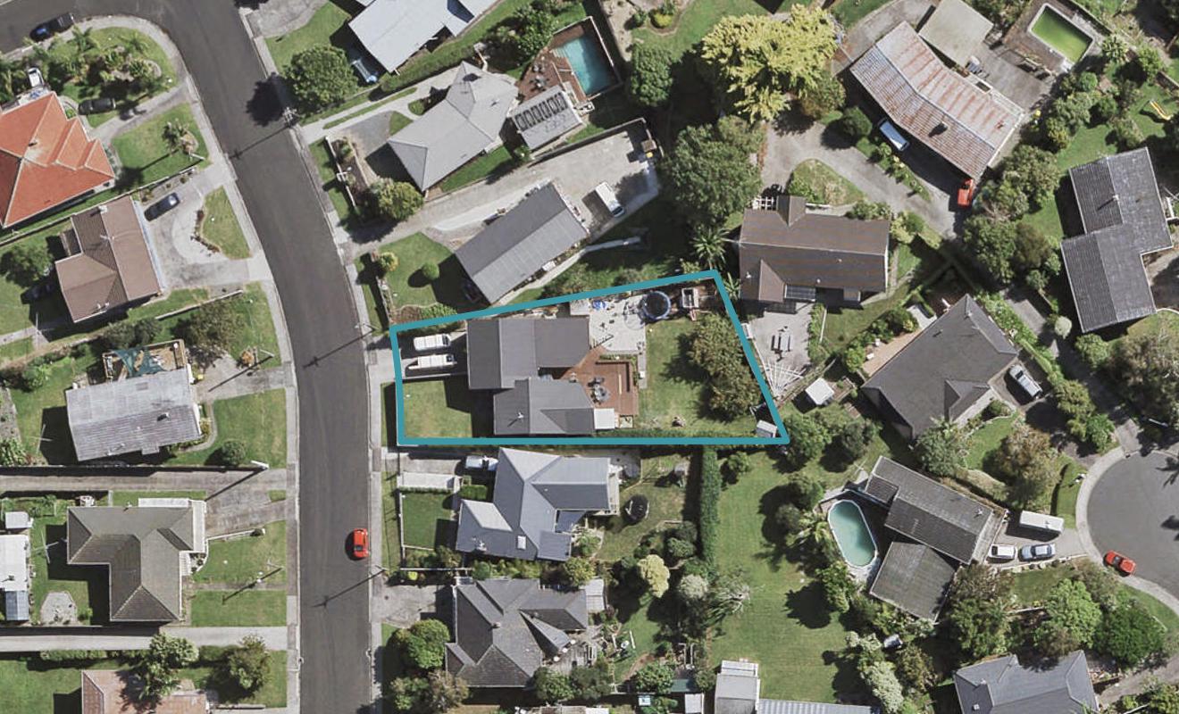 36 Lynmore Drive, Hillpark, Auckland - Carousel 1