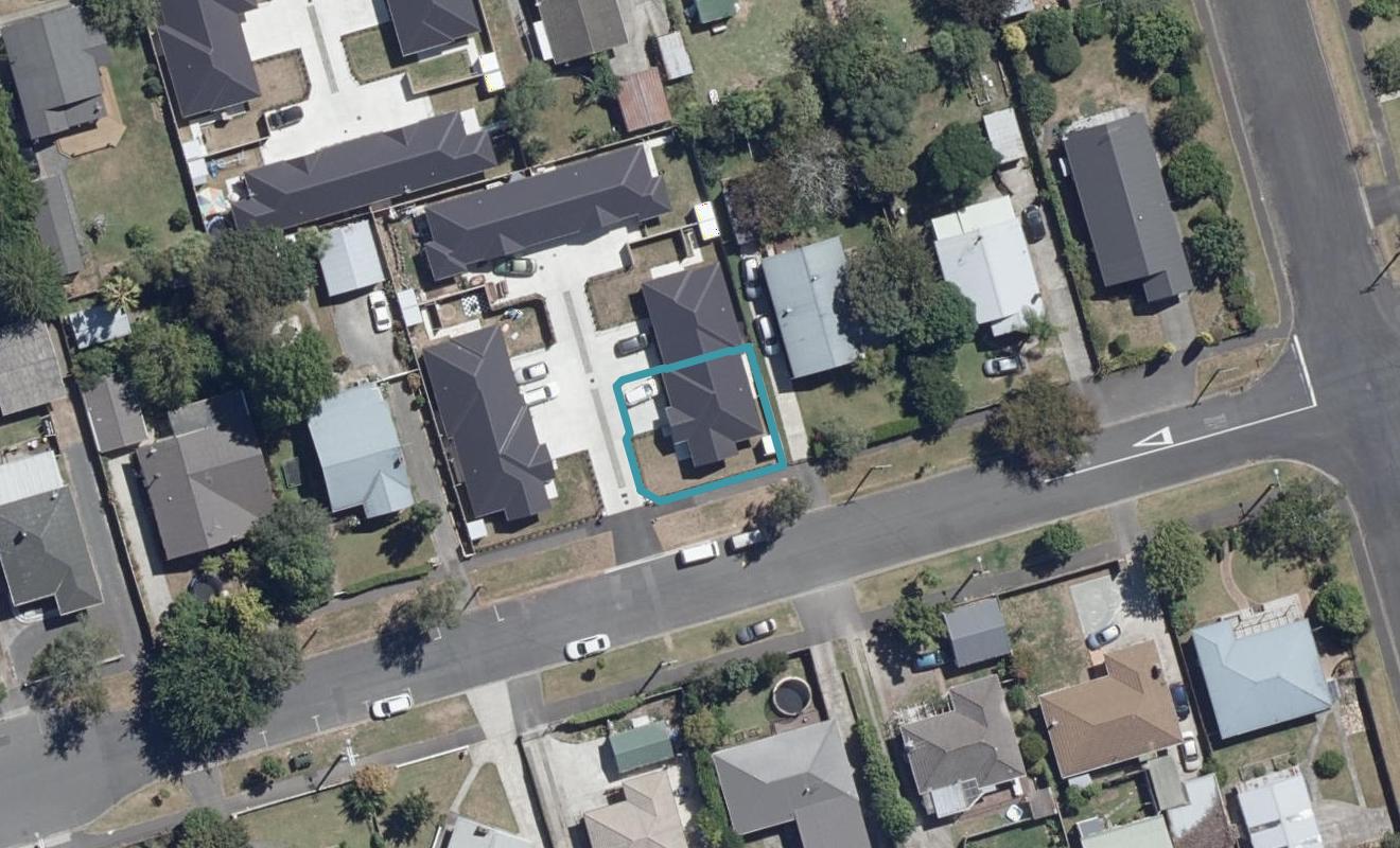 1/13 Oxford Street, Fairfield, Hamilton - Carousel 1