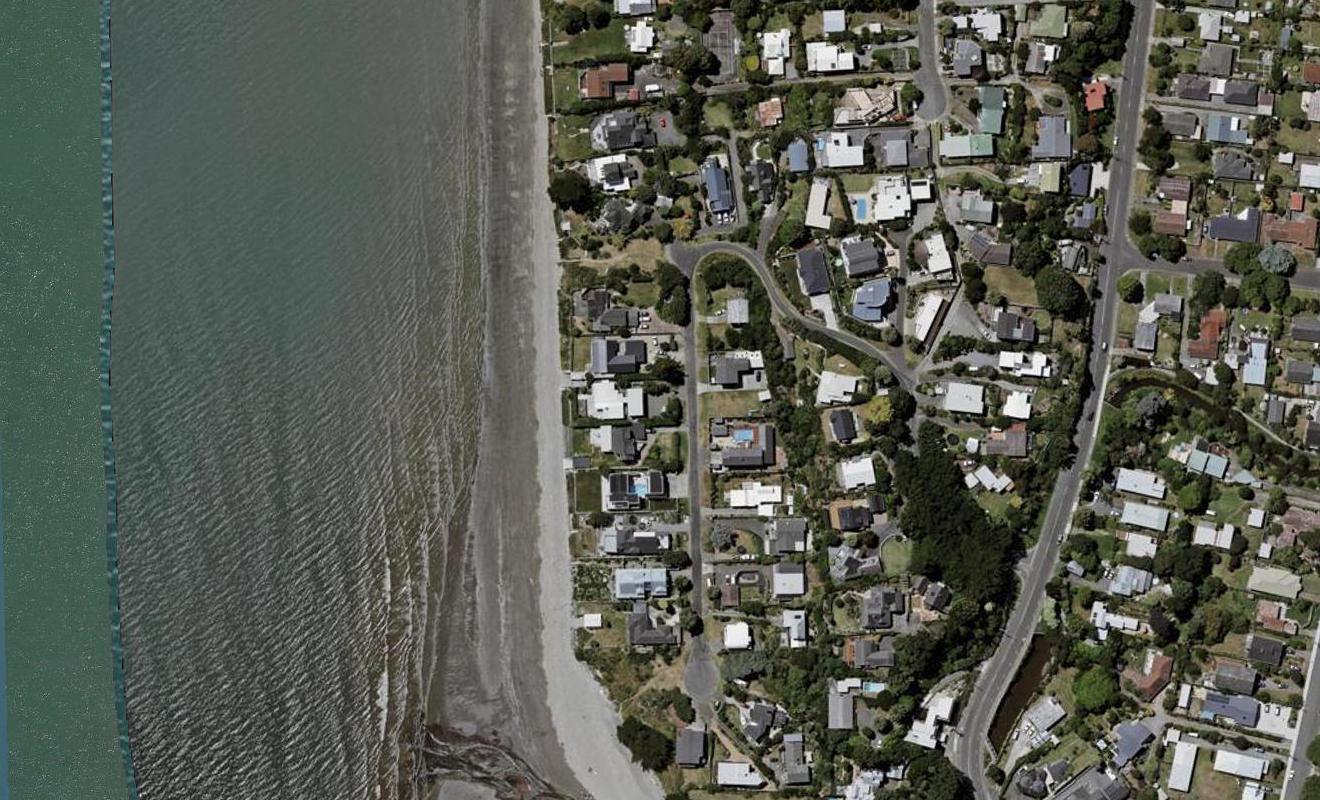 8 Groves Road, Raumati Beach, Paraparaumu - Carousel 1