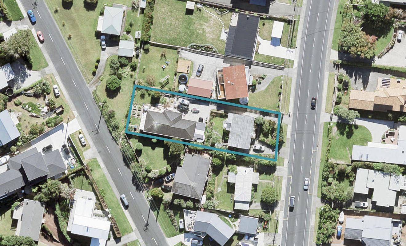 1000 Whangaparaoa Road, Matakatia, Whangaparaoa - Carousel 1