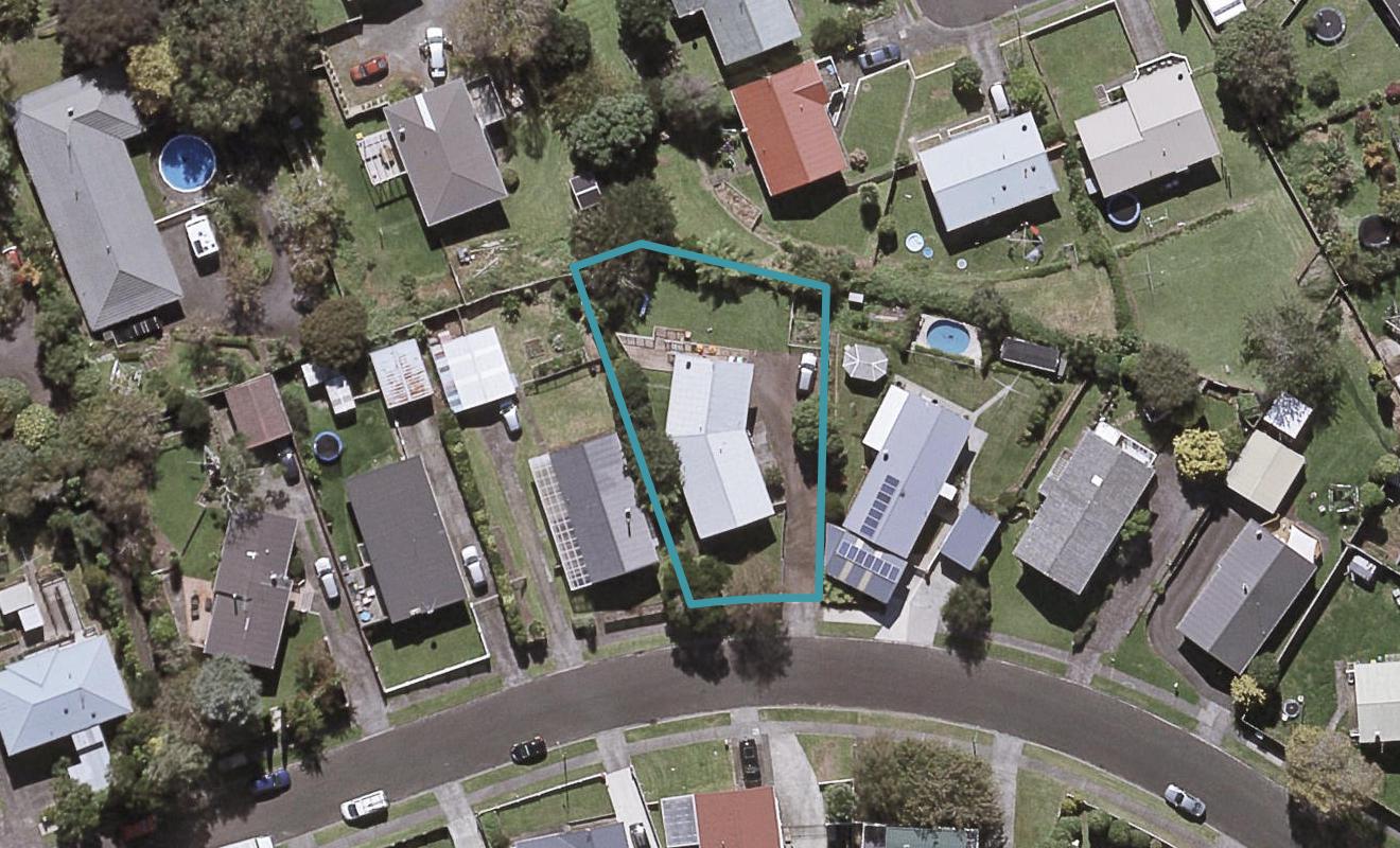 43 Trelawney Crescent, Westown, New Plymouth - Carousel 1