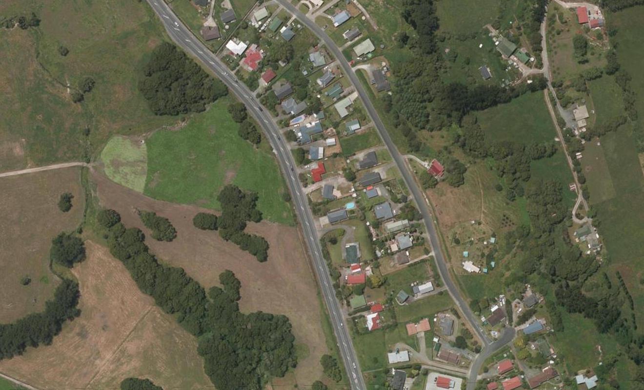 1880 State Highway 1, Kaiwaka - Carousel 1