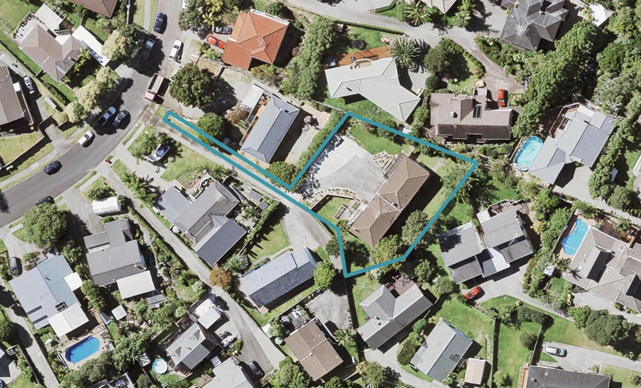 2/61 Langana Avenue, Browns Bay, Auckland - Carousel 1