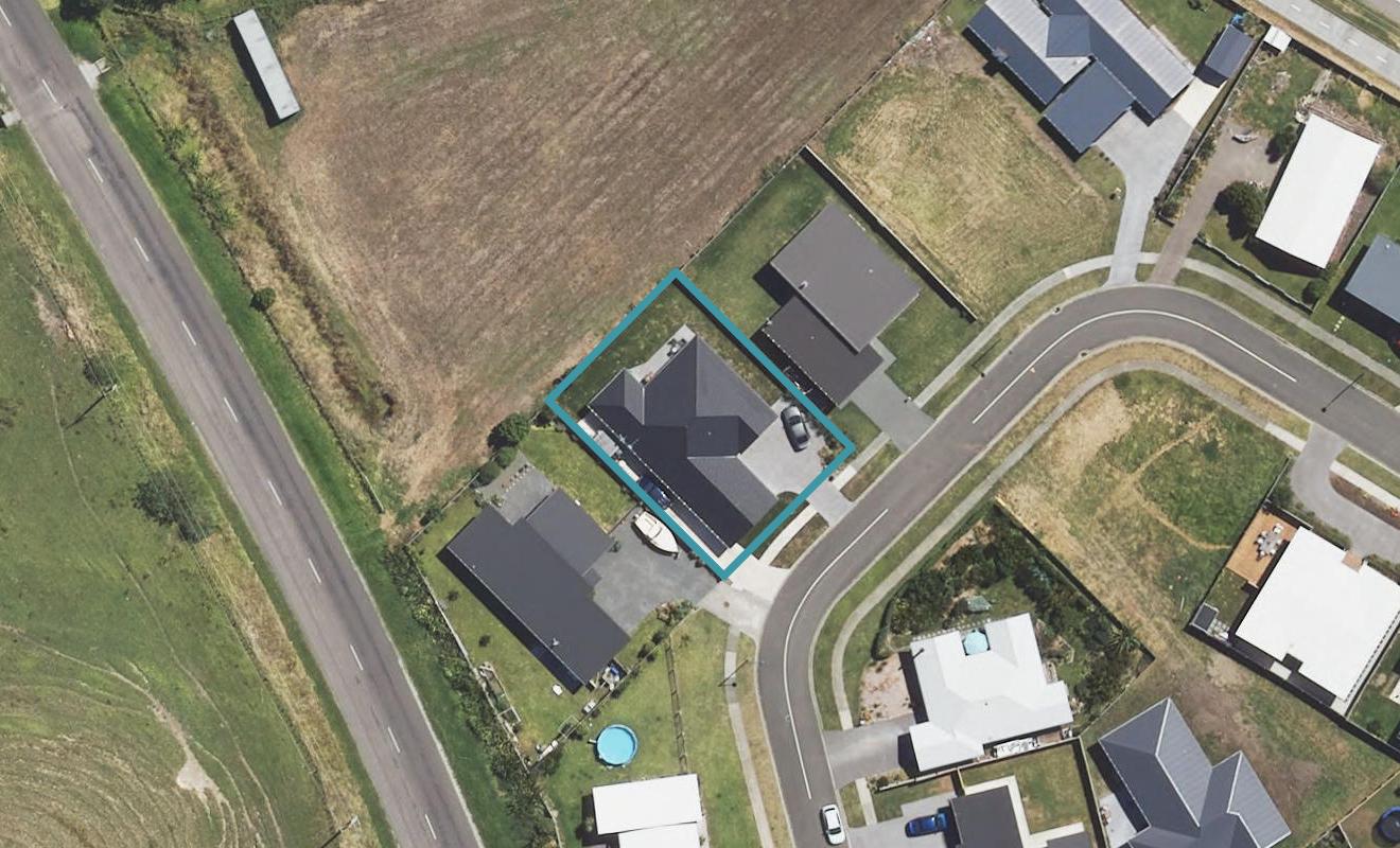 8 Tuamotu Park, Wainui, Gisborne - Carousel 1